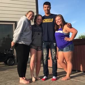 Meet your Posher, Gabby